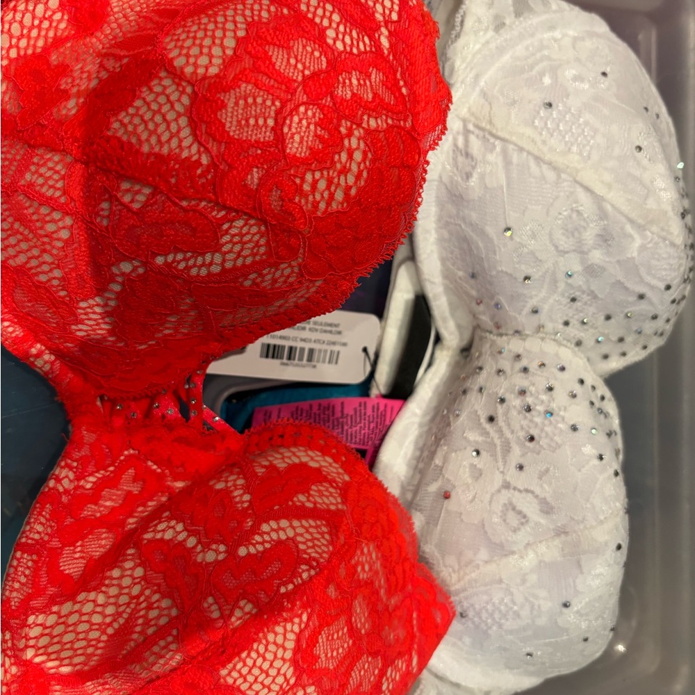 NWT bundle of 32D bras